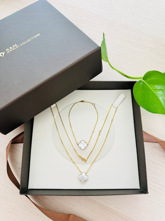 14k Yellow Gold Rollo Chain 16'-18' Adjustable Necklace with Mother of Pearl Clover Pendant